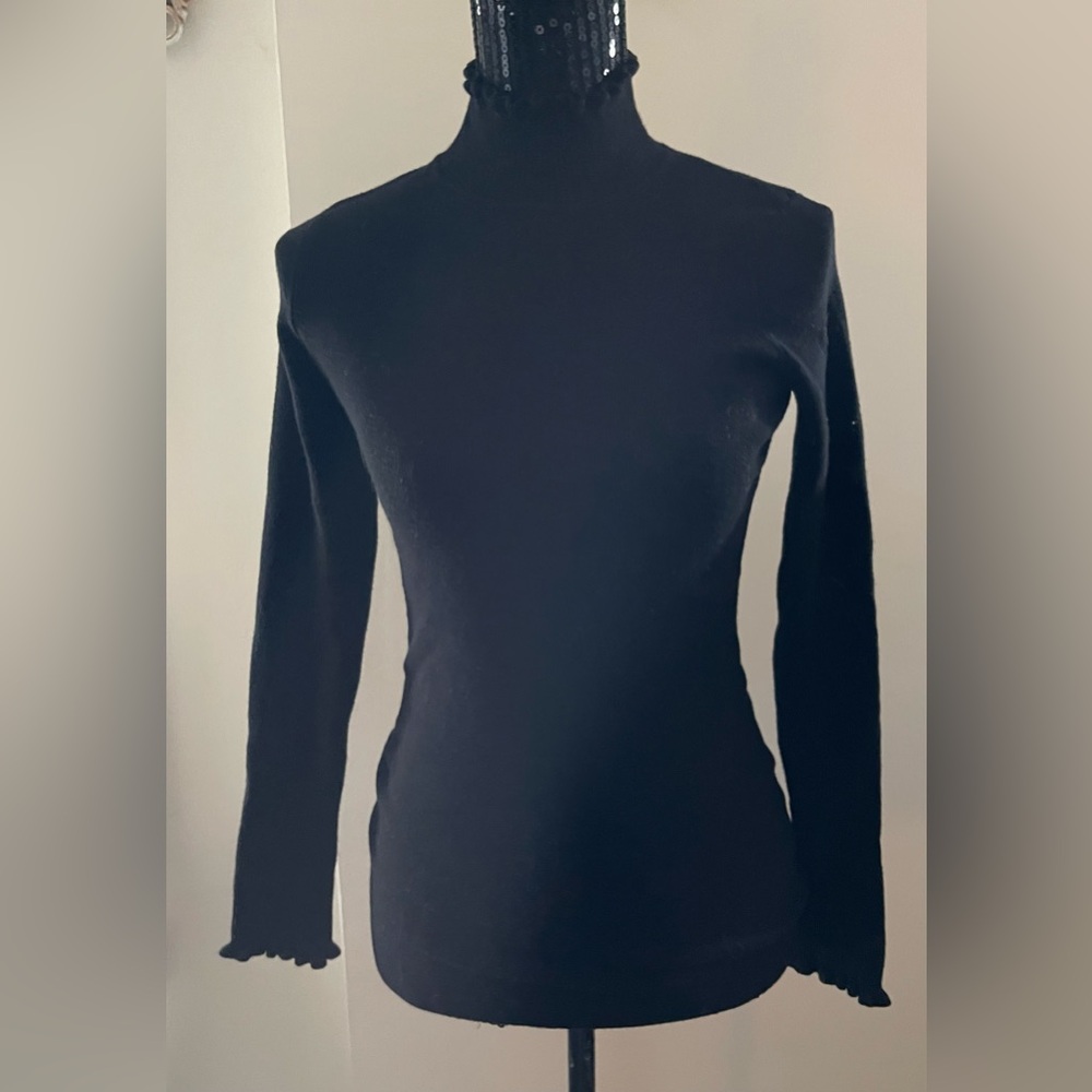 Le Chateau Black Turtle Neck Thin Knit Sweater Size XS